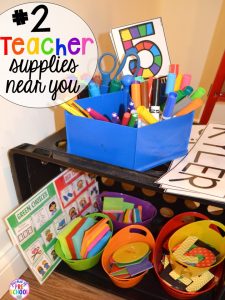 Teacher circle time supply hack plus 14 more classroom organization hacks to make teaching easier that every preschool, pre-k, kindergarten, and elementary teacher should know. FREE theme box labels too!