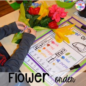 Flower order for the Flower Shop Dramatic Play for a spring theme, Mother's Day theme, or summer theme when everything is growing and blooming. Any preschool, pre=k, and kindergarten kiddos will LOVE it (and learn a ton too). #flowershop #gardenshop #presschool #prek #dramaticplay