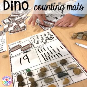 Dinosaur number mat plus tons of dinosaur themed activities & centers your preschool, pre-k, and kindergarten students will love! #preschool #pocketofpreschool #dinosaurtheme