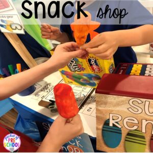 Beacj snack shop! Set up a Beach in the dramatic play or pretend center and embed a ton of math, literacy, and STEM into their play! #dramaticplay #pretendplay #preschool #prek #beachtheme #oceantheme