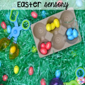Easter sesnory table plus more sensory tables for every holiday with various sensory fillers and sensory tools that incorperate math, literacy, and science into play. #sensorytable #sensorybin #sensoryplay #preschool #prek