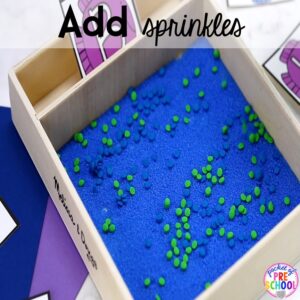 How to dye salt for sensory play, writing trays, and art activities. Fun for preschool, pre-k, and kindergarten. #sensory #sensoryplay