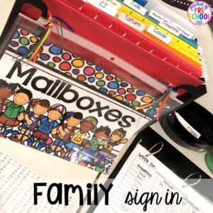 Family sign in at open house! Open house ideas, hacks, & freebies for preschool, pre-k, and kindergarten. Plus some first day of school printables too. #preschool #prek #openhouse