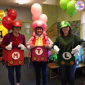 Mario Karts Halloween costume plus 25 more adorable and easy Halloween costumes for teachers. #preschool #prek #kindergarten #teachercostume #Halloweenteachercostumes