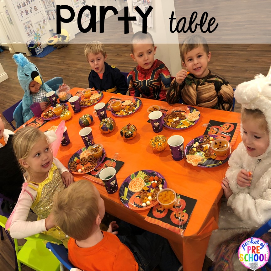 Halloween party table set up! 15 Classroom Halloween Party Ideas for preschool to 2nd grade! Halloween party games, snacks, and helpful tips.