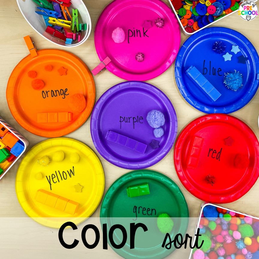 Color sort for little learners. Check out these paper plate activities for improve literacy, math, fine motor, and more for preschool, pre-k, and kindergarten students.