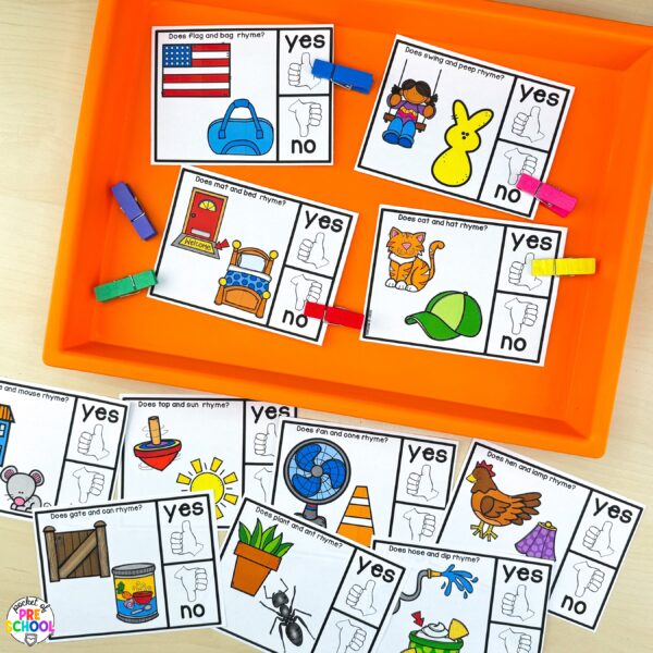 Practice rhymes with your preschool, pre-k, and kindergarten students with these fun rhyming yes or no cards.