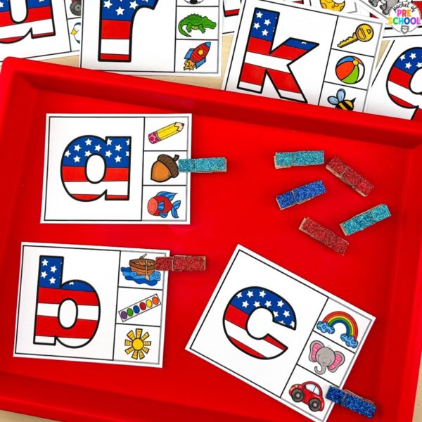 USA activities and centers for preschool, pre-k, and kindergarten students. These are perfect for President's Day, 4th of July, election time, or Veteran's Day.