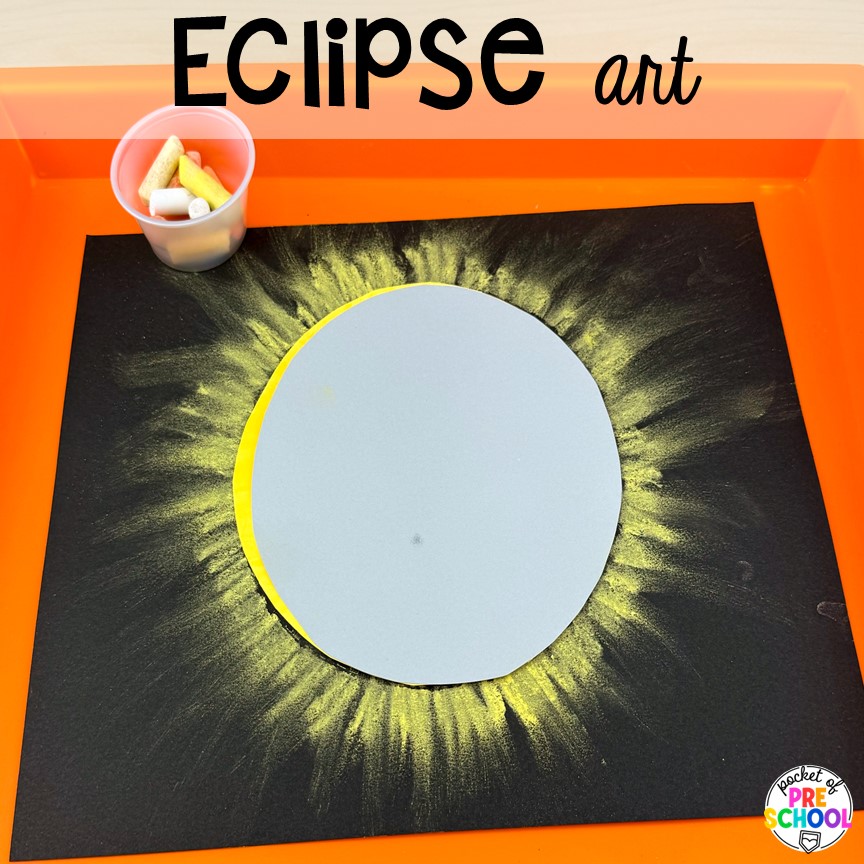 Eclipse art! Get ready for the solar eclipse with these engaging ideas for your preschool, pre-k, and kindergarten classrooms.