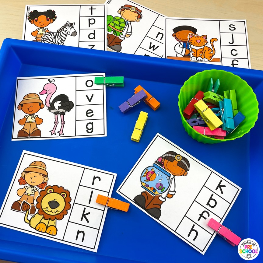 Community Helpers Math and Literacy Centers for Preschool, Pre-K, and Kinder 14 Community Helpers Math and Literacy Centers are loaded with fun, hands-on community helper-themed activities to help your students build math and literacy concepts! Now includes two fine motor activities, one writing center, six literacy activities, and eight math activities.